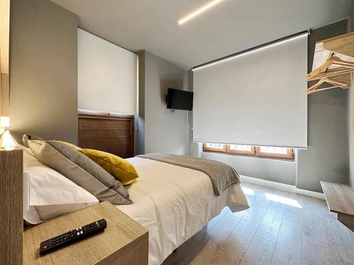 Hostal Maria Felisa Candás Esterno foto